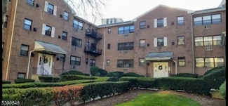 218 Prospect Ave Unit 3C, Hackensack, NJ 07601