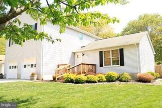 637 Gull Dr, Deale, MD 20751