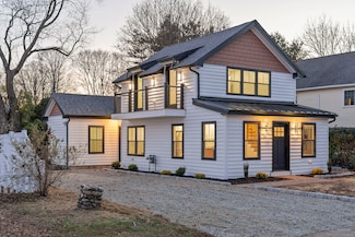 23 Clinton Ave, Old Saybrook, CT 06475