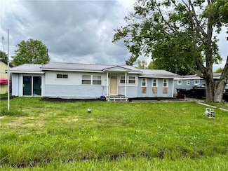10672 Center Ave, Conneaut Lake, PA 16316