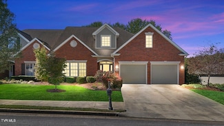 1043 Hunters Lake Dr, Johnson City, TN 37604