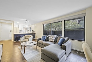 3601 24th Ave W Unit 109, Seattle, WA 98199