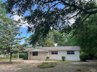 4930 Crowder St, Milton, FL 32571