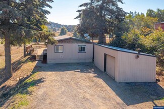 238 Quinalt St SE, Salem, OR 97306
