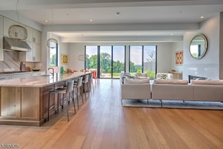51 Abby Rd, Peapack and Gladstone, NJ 07977