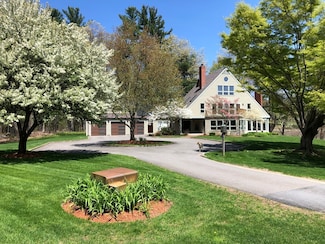 527 Bedford Rd, Carlisle, MA 01741