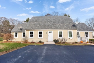 18 W Ridge Dr, Peterborough, NH 03458