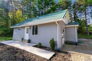 10440 Springville Boston Rd, Springville, NY 14141