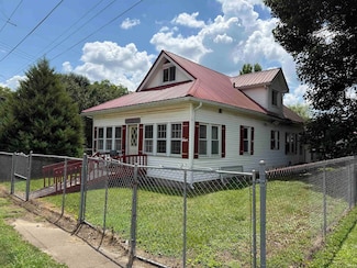 602 Maple St, Lawrenceville, IL 62439