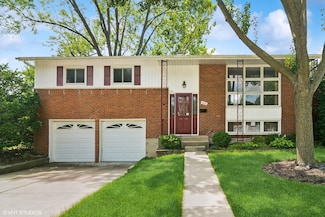 809 E Baldwin Rd, Palatine, IL 60074