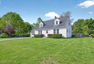 88 Oakdale Ave, Schenectady, NY 12306