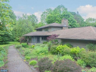 74 Aunt Molly Rd, Hopewell, NJ 08525