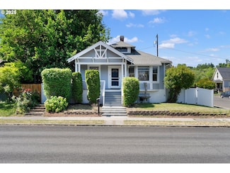 322 W 9th St, the Dalles, OR 97058