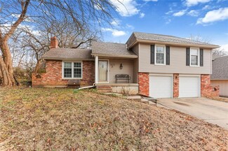 8023 Tennessee Ave, Raytown, MO 64138