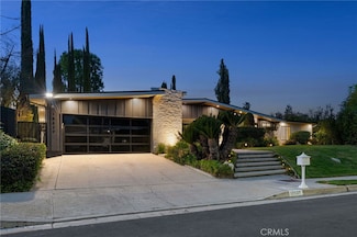 18839 La Amistad Place, Tarzana, CA 91356