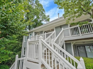 212 Abingdon Way NE, Atlanta, GA 30328