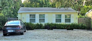 1215 NE 13th Ave, Fort Lauderdale, FL 33304