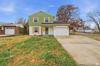 1302 Crest Hill Dr, Junction City, KS 66441