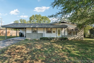 1007 N Cedar St, Owasso, OK 74055