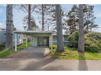 1844 NW 33rd St, Lincoln City, OR 97367