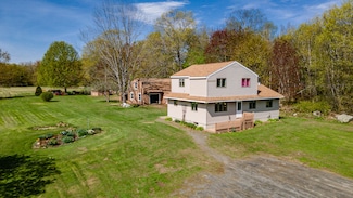 428 Trafton Rd, Oakland, ME 04963