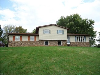 71395 Sharon Rd, Bridgeport, OH 43912