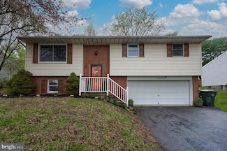 4142 Magnolia Dr, Mount Joy, PA 17552