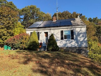 19 Mount Carmel St, Fitchburg, MA 01420