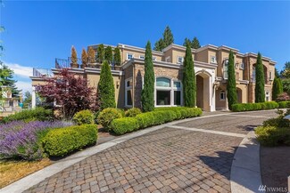 8918 NE 24th St, Clyde Hill, WA 98004