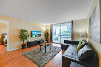 1200 Brickell Bay Dr Unit 2120, Miami, FL 33131