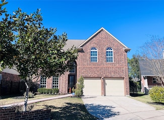 18450 W Laura Shore Dr, Cypress, TX 77433