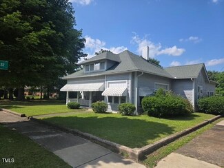 500 W Main St, Benson, NC 27504