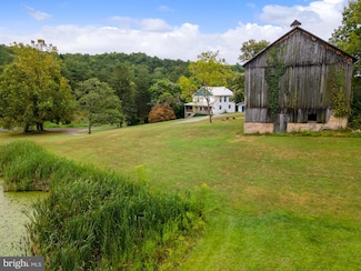 2485 Potomac Rd, Berkeley Springs, WV 25411