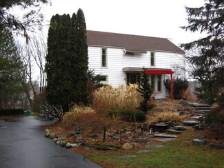 270 Quaker Meeting House Rd, Honeoye Falls, NY 14472