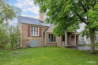 33 Chestnut Ave, Clarendon Hills, IL 60514