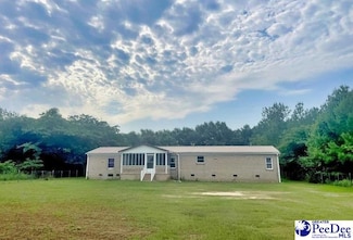 3018 Greenfield Ln, Wallace, SC 29596