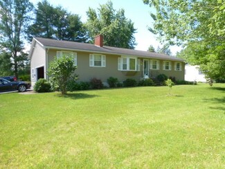 8 Tanner Memorial Dr, Swanton, VT 05488