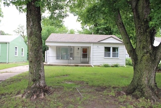 2128 S Spruce St, Wichita, KS 67211