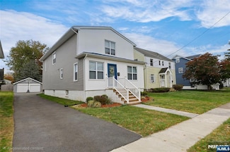 84 Center Ave, Little Falls, NJ 07424