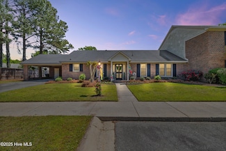 847 Westminster Ln, Kinston, NC 28501