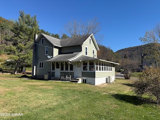 111 School House Ln, Waterville, PA 17776