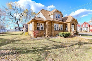 127 N 2nd St, Tomahawk, WI 54487