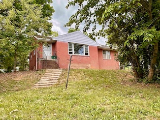 118 Wilson Ln, Staunton, VA 24401