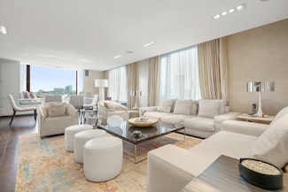 220 Boylston St Unit 9017, Boston, MA 02116