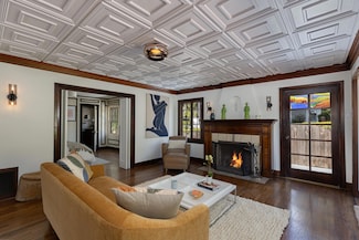 2335 State St, Santa Barbara, CA 93105