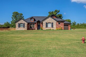 3869 N Rockwell Ave, Blanchard, OK 73010