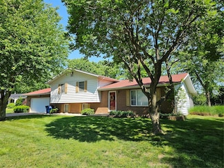 255 Delwood Dr, Sparta, IL 62286