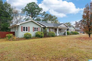 1911 2nd Ave N, Clanton, AL 35045