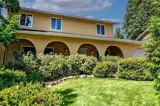 6164 NE 194th Place, Kenmore, WA 98028