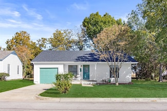 113 W State St, Garland, TX 75040